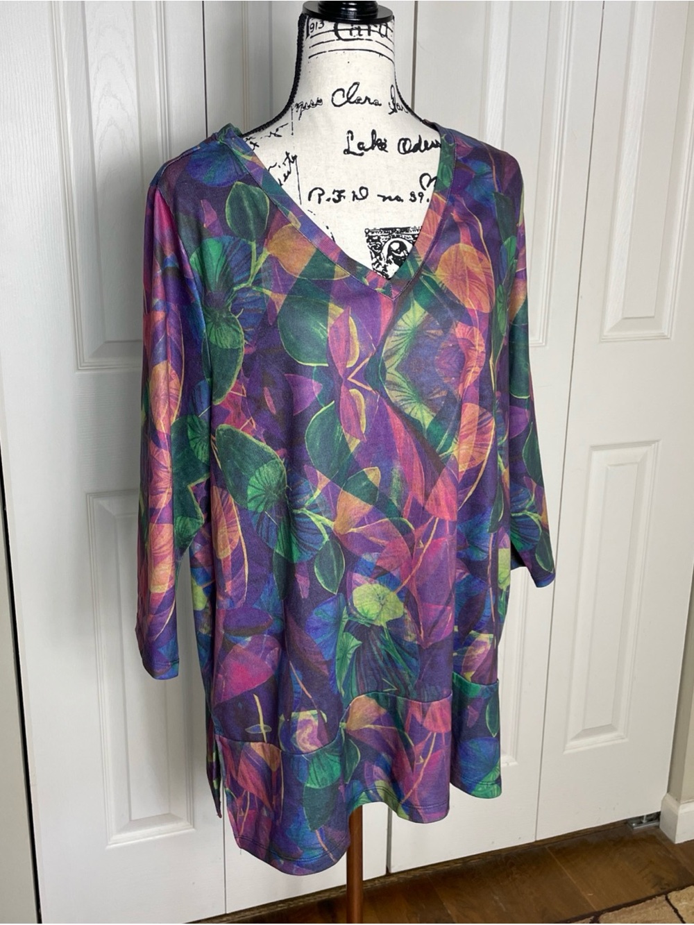 Soft Surroundings Women’s Size 1X Purple Leaf Print Tunic Top 3/4 Length Sleeves